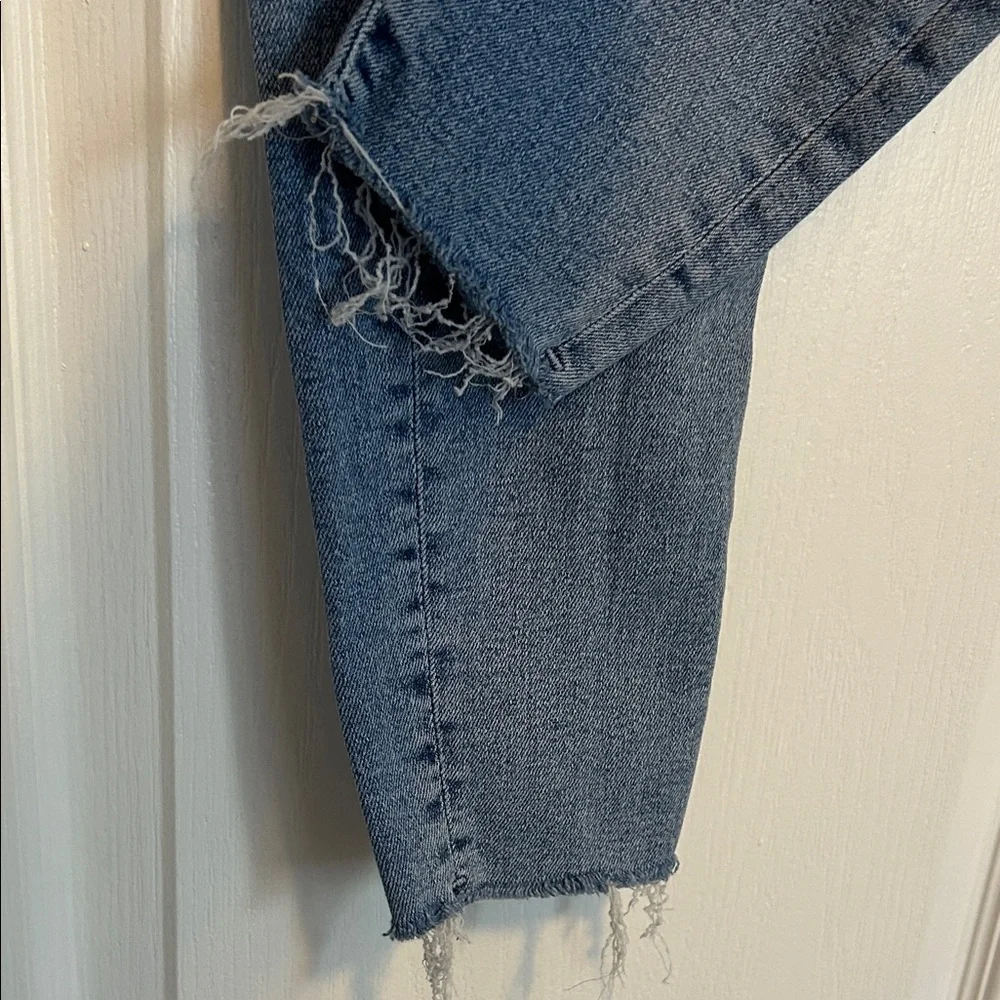 Classic Distressed Skinny Jeans in Blue size 4